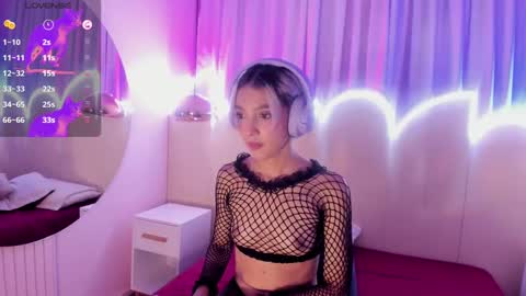 Minji online show from 03-06-25, 03:56