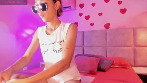 Minji online show from 03-12-25, 11:42