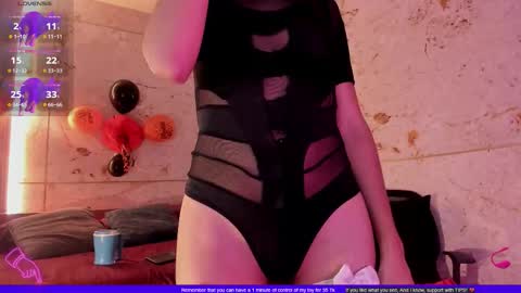 Minji online show from 10-14-25, 09:48