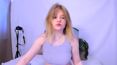 Snapshot of mina27372 chatting on 03-06-25, 06:08 hi Im Mina online show from 03-06-25, 06:08