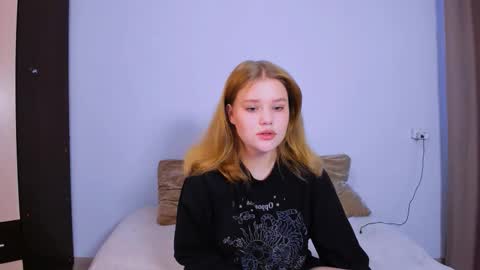 hi Im Mina  online show from 10-12-25, 01:59