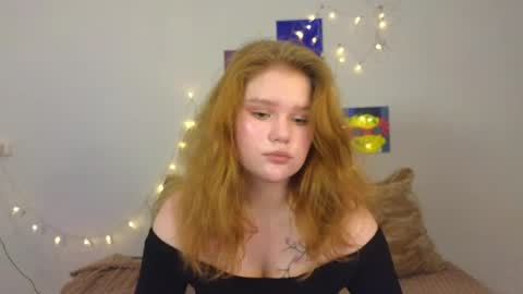 Snapshot of mina27372 chatting on 04-26-26, 08:01 hi Im Mina online show from 04-26-26, 08:01