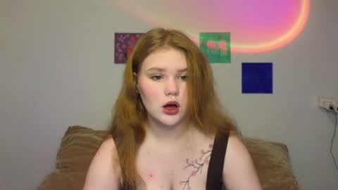 Snapshot of mina27372 chatting on 05-07-26, 02:39 hi Im Mina online show from 05-07-26, 02:39