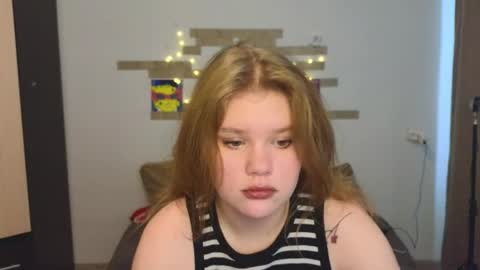 Snapshot of mina27372 chatting on 05-10-26, 08:52 hi Im Mina online show from 05-10-26, 08:52