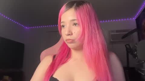 Snapshot of minaisnever chatting on 03-30-26, 03:07 Mina online show from 03-30-26, 03:07