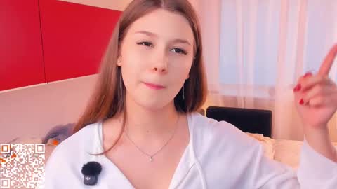 Snapshot of minditrelles chatting on 11-06-25, 07:09 Mindi online show from 11-06-25, 07:09