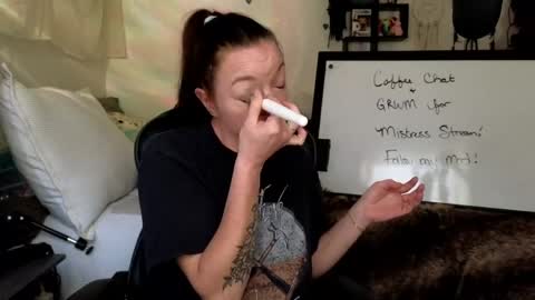 Snapshot of mindymars chatting on 03-19-26, 02:10 Mindy Mars online show from 03-19-26, 02:10