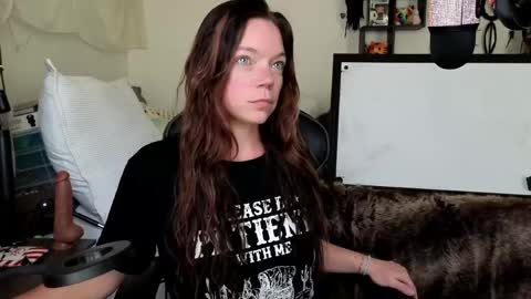 Snapshot of mindymars chatting on 03-23-26, 08:02 Mindy Mars online show from 03-23-26, 08:02