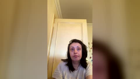 please subscribe to my fansly  please no video or photos must be recorded or re sold online show from 04-18-26, 02:21