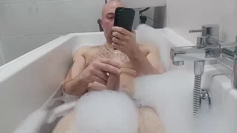 Snapshot of minge68 chatting on 03-18-26, 07:28 minge68 online show from 03-18-26, 07:28