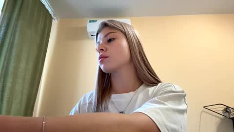 Lucy online show from 10-08-25, 04:32