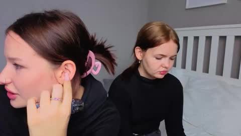 KarinaLeila online show from 10-10-25, 06:01