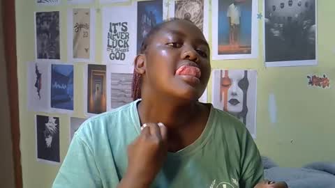 mini_karee online show from 03-21-26, 10:20