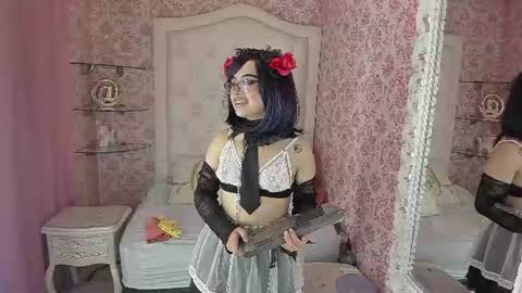 Snapshot of mini_rouse chatting on 06-19-26, 05:50 Mini Rouse online show from 06-19-26, 05:50