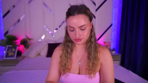 minifox_ online show from 10-07-25, 06:43