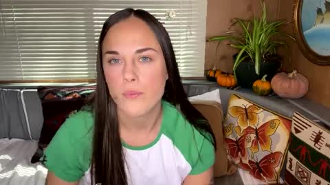 Snapshot of minimaggie chatting on 09-26-25, 06:56 minimaggie online show from 09-26-25, 06:56