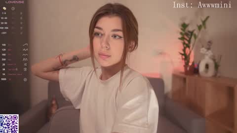 Snapshot of minirini chatting on 11-03-25, 03:24 Rina online show from 11-03-25, 03:24