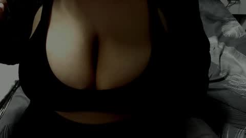 Snapshot of minka0 chatting on 07-07-26, 07:51 minka0 online show from 07-07-26, 07:51