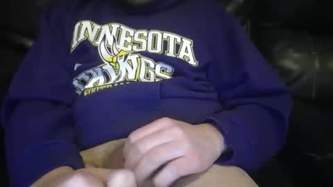 Snapshot of minnesotaguy2525 chatting on 01-28-25, 02:32 Minnesota Guy online show from 01-28-25, 02:32