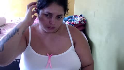 Snapshot of minnie_bbw69 chatting on 01-28-25, 06:49 Andrea online show from 01-28-25, 06:49