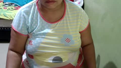 Snapshot of minnie_bbw69 chatting on 02-14-25, 11:21 Andrea online show from 02-14-25, 11:21