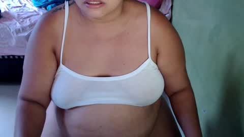 Snapshot of minnie_bbw69 chatting on 02-17-25, 11:23 Andrea online show from 02-17-25, 11:23