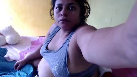 Snapshot of minnie_bbw69 chatting on 02-17-25, 02:26 Andrea online show from 02-17-25, 02:26