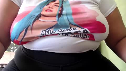 Snapshot of minnie_bbw69 chatting on 02-20-25, 02:46 Andrea online show from 02-20-25, 02:46