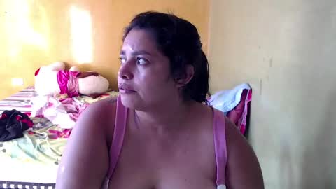 Snapshot of minnie_bbw69 chatting on 02-26-25, 12:58 Andrea online show from 02-26-25, 12:58