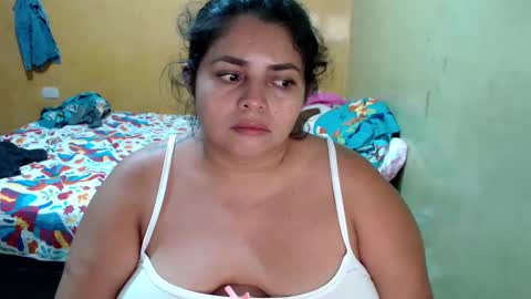 Snapshot of minnie_bbw69 chatting on 09-11-25, 12:44 Andrea online show from 09-11-25, 12:44