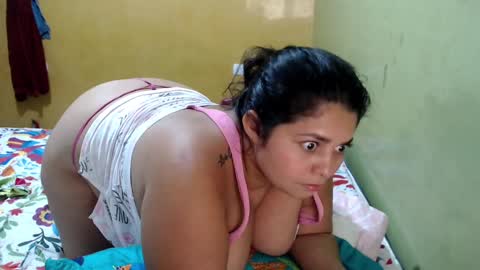 Snapshot of minnie_bbw69 chatting on 09-12-25, 12:55 Andrea online show from 09-12-25, 12:55