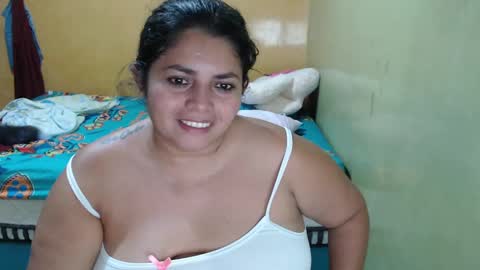 Snapshot of minnie_bbw69 chatting on 10-02-25, 11:45 Andrea online show from 10-02-25, 11:45