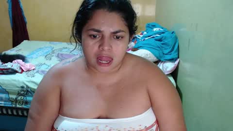 Snapshot of minnie_bbw69 chatting on 10-05-25, 03:16 Andrea online show from 10-05-25, 03:16