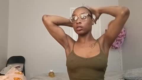 Snapshot of minniehunney chatting on 02-27-26, 10:21 minniehunney online show from 02-27-26, 10:21