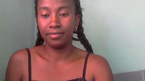 minouch211907 online show from 05-16-26, 11:09