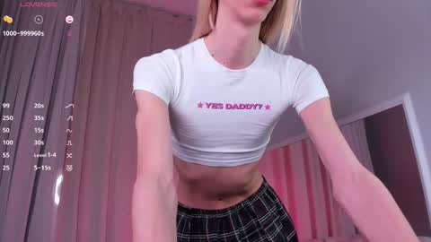 Snapshot of mintlackey chatting on 03-18-26, 07:22 Lianna online show from 03-18-26, 07:22