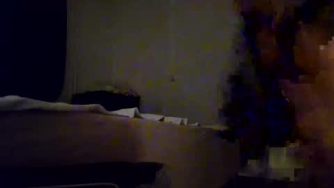 Snapshot of miohehir chatting on 10-19-25, 12:22 miohehir online show from 10-19-25, 12:22