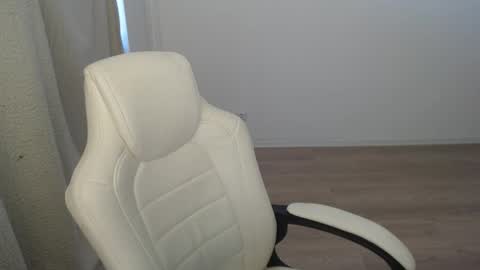 mira_g online show from 10-03-25, 06:32