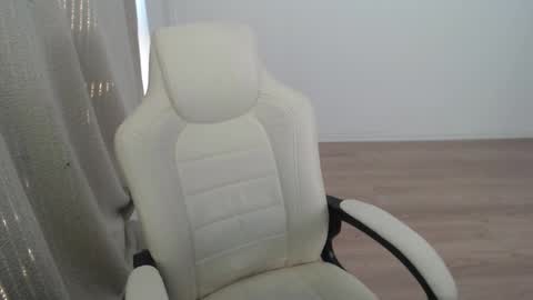 mira_g online show from 10-08-25, 01:09