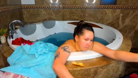 Snapshot of mira_karter chatting on 12-05-24, 05:37 Mira online show from 12-05-24, 05:37