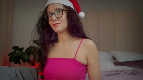 Mira online show from 01-01-25, 11:38