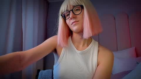 Mira online show from 04-13-26, 10:10