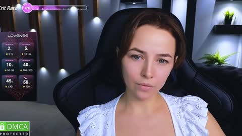 Snapshot of mira_mermayd chatting on 12-10-24, 11:11 Mira online show from 12-10-24, 11:11