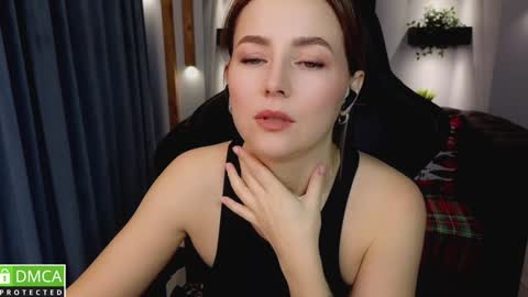 Snapshot of mira_mermayd chatting on 12-28-24, 07:44 Mira online show from 12-28-24, 07:44