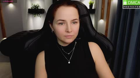 Snapshot of mira_mermayd chatting on 01-31-25, 11:35 Mira online show from 01-31-25, 11:35