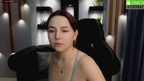 Snapshot of mira_mermayd chatting on 02-07-25, 11:01 Mira online show from 02-07-25, 11:01