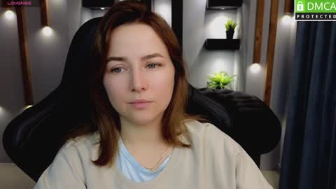 Snapshot of mira_mermayd chatting on 02-09-25, 01:44 Mira online show from 02-09-25, 01:44