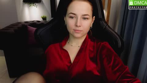 Snapshot of mira_mermayd chatting on 02-21-25, 11:11 Mira online show from 02-21-25, 11:11