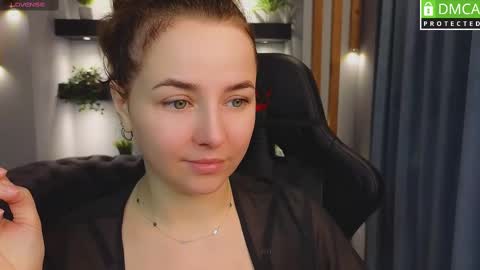 Snapshot of mira_mermayd chatting on 02-22-25, 01:22 Mira online show from 02-22-25, 01:22