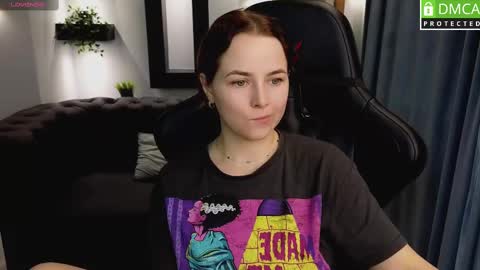 Snapshot of mira_mermayd chatting on 02-25-25, 11:30 Mira online show from 02-25-25, 11:30